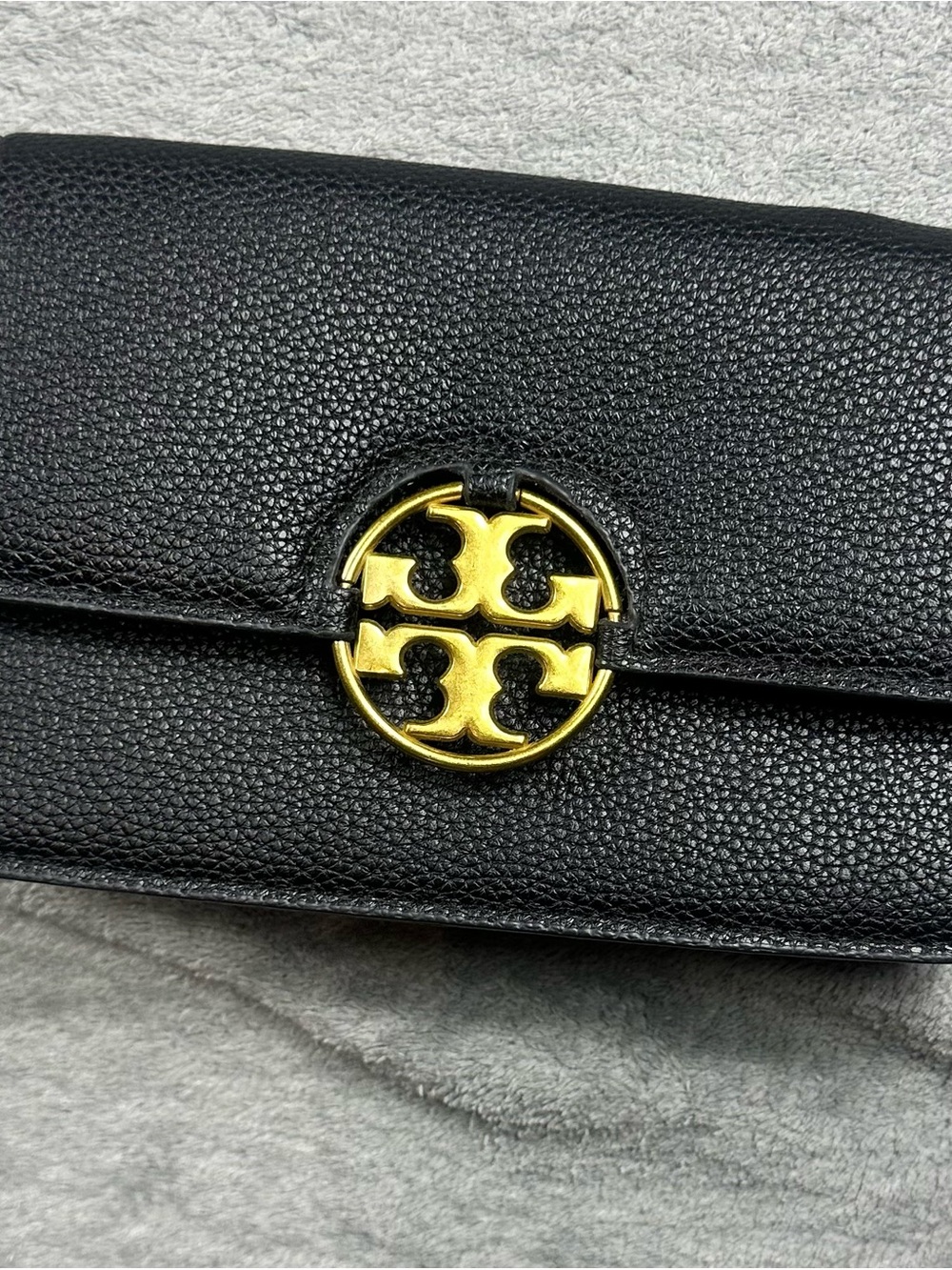 Tory Burch Black Pebbled Leather Continental Wallet Gold Logo Clutch
